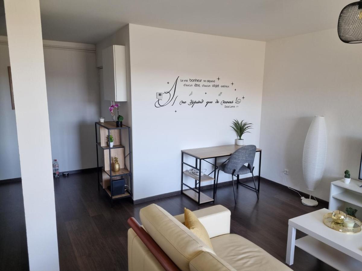 Bel Appartement 2 Chambres ,Residence Privee Живе Экстерьер фото